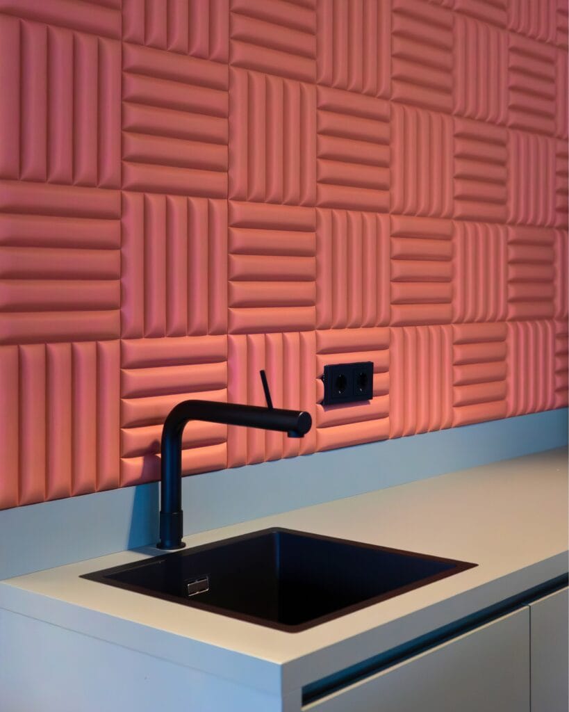 Vrolijke en warme bedrijfskantine realisatie 4